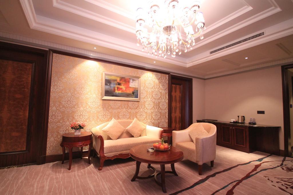 Chateau Star Sea Hotel Xuwen Quarto foto