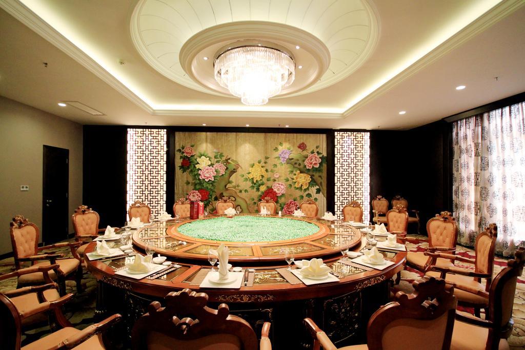 Chateau Star Sea Hotel Xuwen Exterior foto