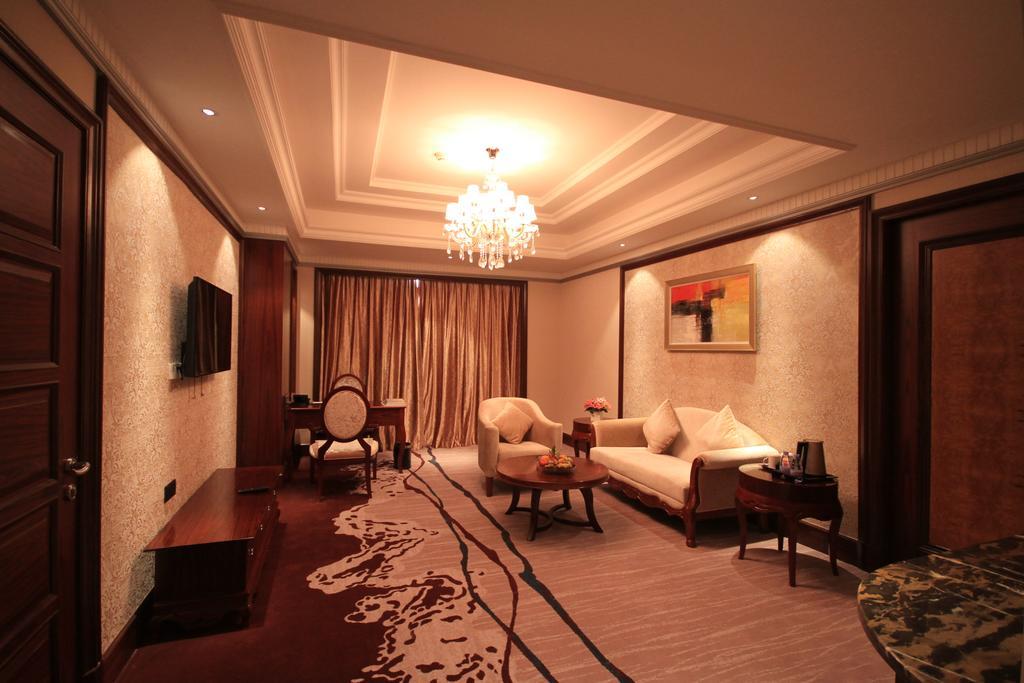 Chateau Star Sea Hotel Xuwen Quarto foto