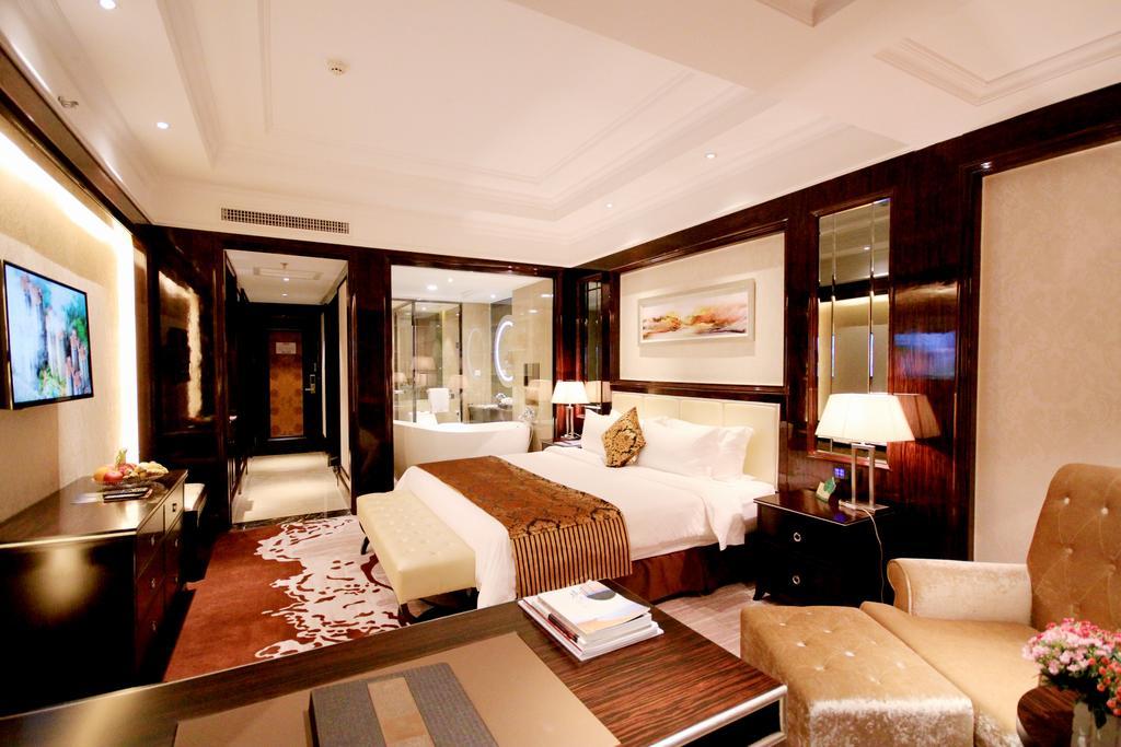 Chateau Star Sea Hotel Xuwen Quarto foto